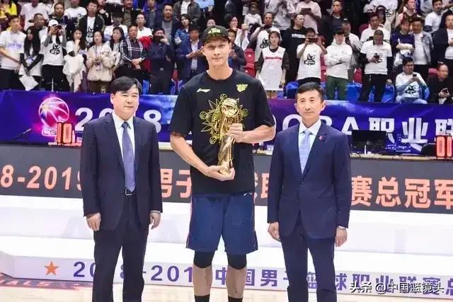 攻防两端的 攻防两端的
