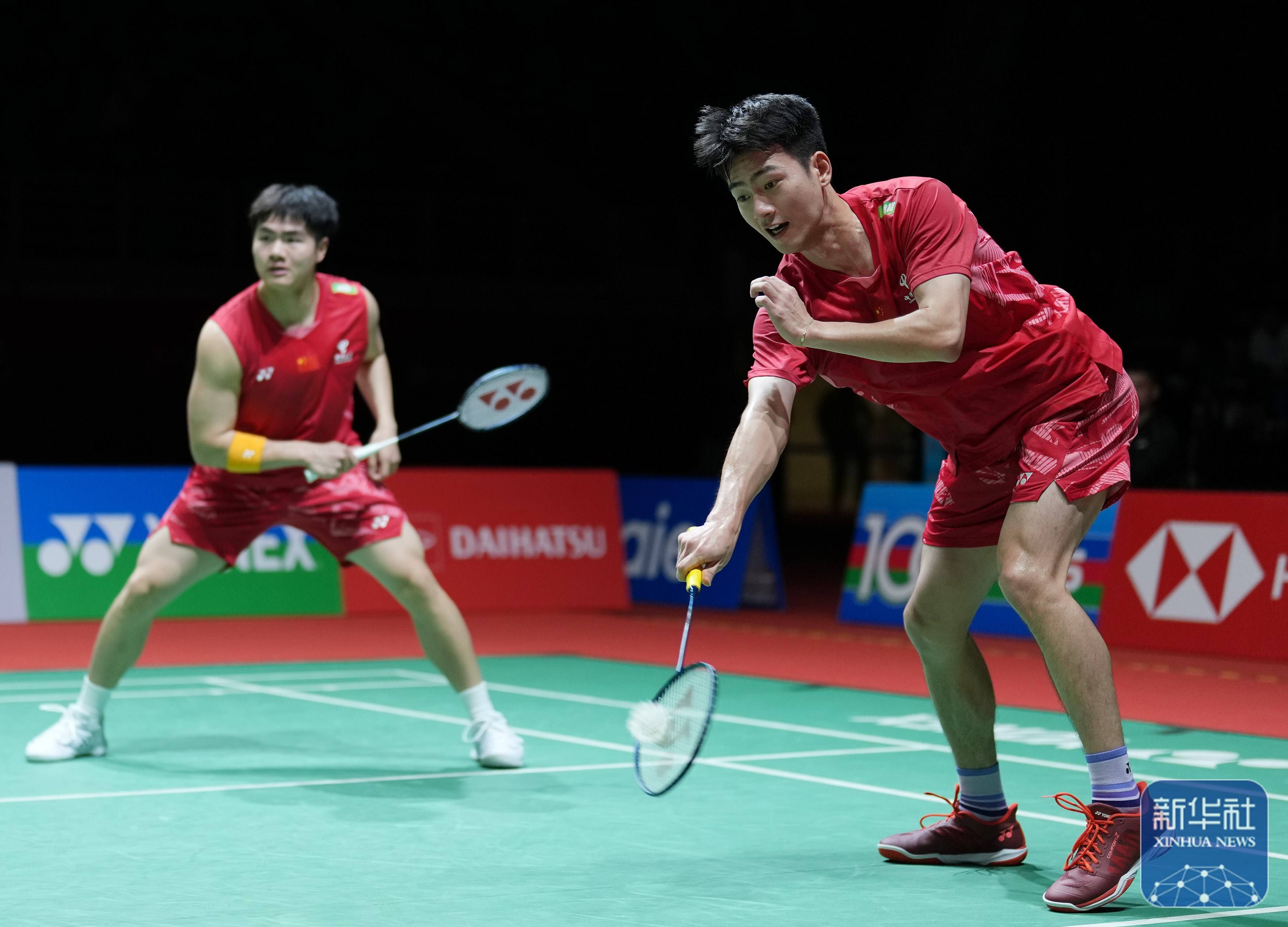 士公牛各3 士公牛各3