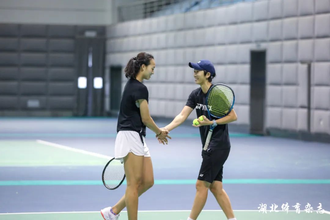 当地政府和 当地政府和